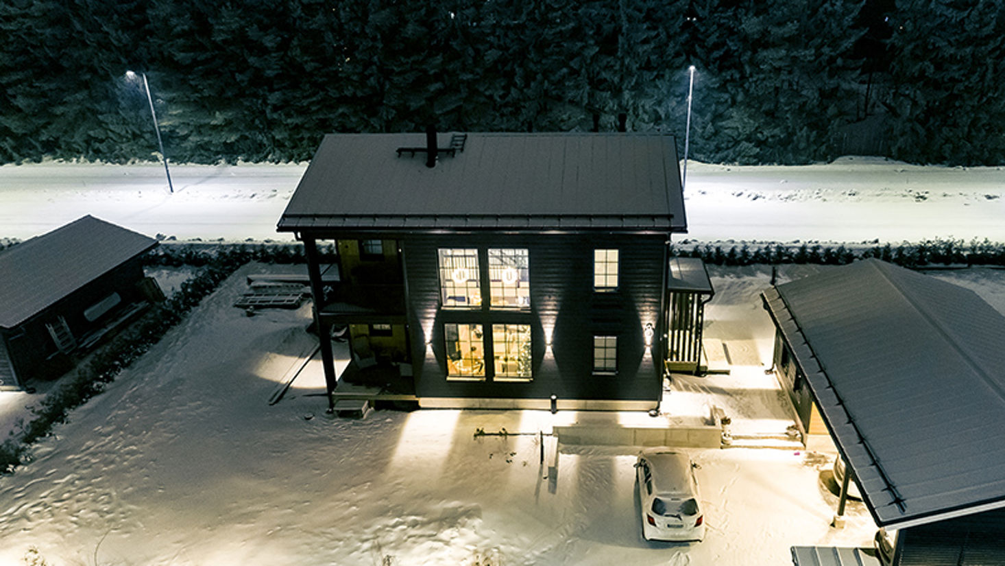 Omakotitalo talvella